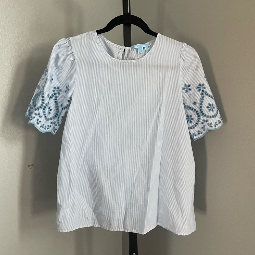 Draper James Blue Embroidered Sleeve Blouse Size Small